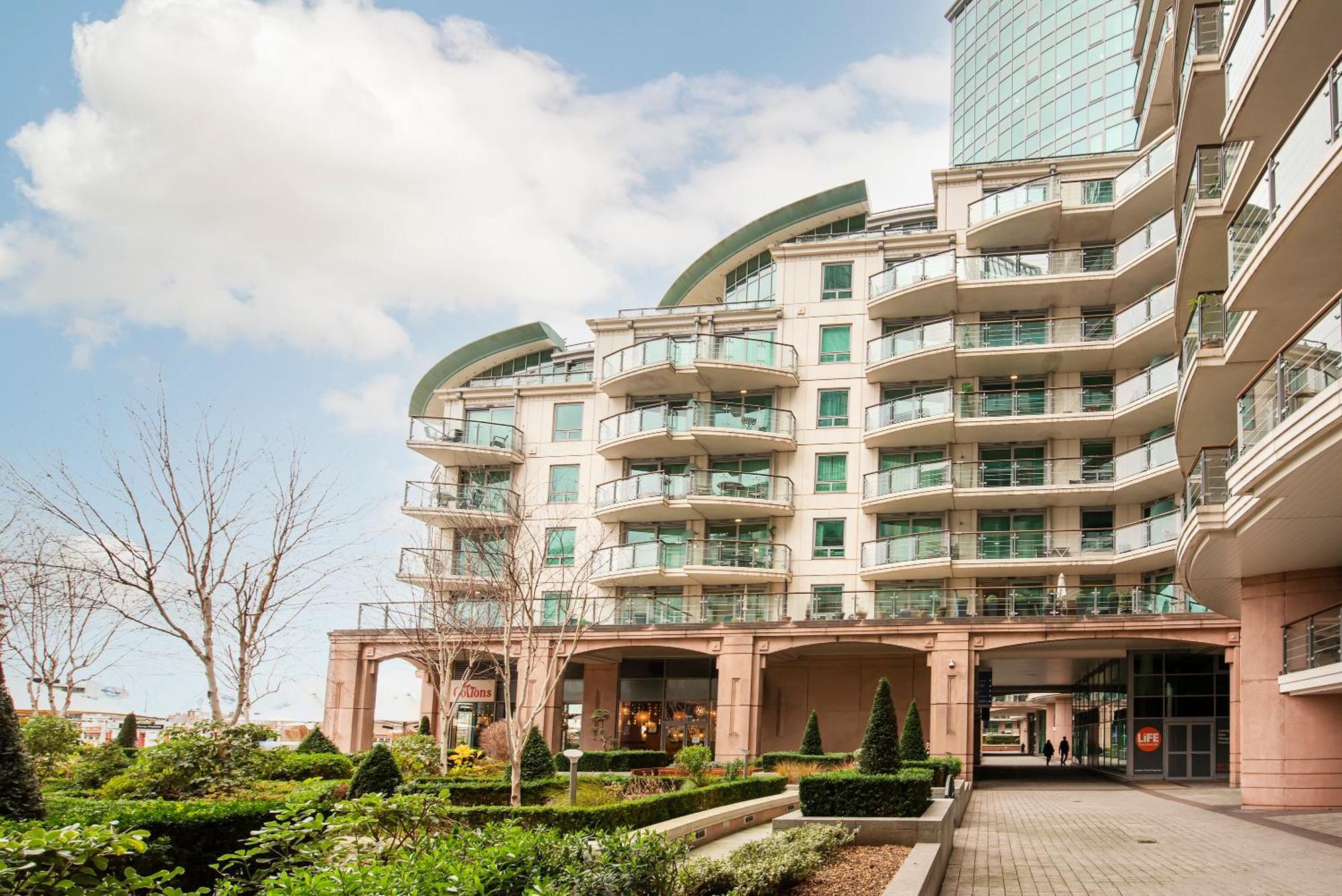 Terraced Riverview Apartment Londres Exterior foto